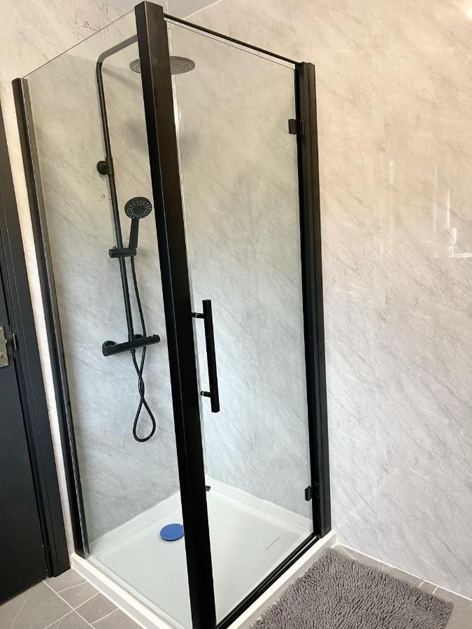 M Sisters Luxury Home In Ng6 ノッティンガム エクステリア 写真